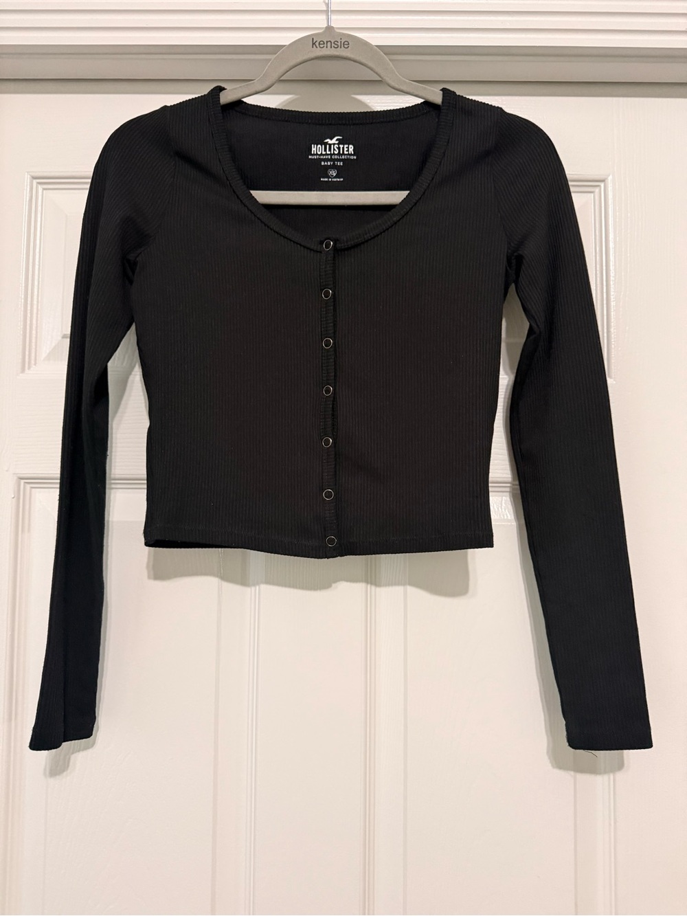Hollister Black Ribbed Snap-Front Cropped Long Sleeve Top